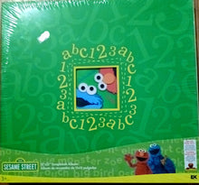 Load image into Gallery viewer, Sandy Lion scrapbook album 12" x 12"- Sesame street