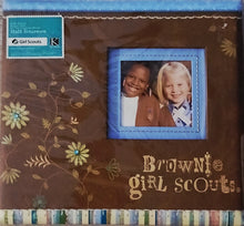 Load image into Gallery viewer, K and company scrapbook album 12" x 12" school - Girl scouts / Brownies