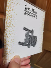 Load image into Gallery viewer, Gina Marie Metal cutting die - ADIRONDACK BEACH CHAIR