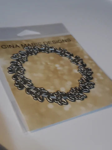Gina Marie Metal cutting die - Detailed flower wreath