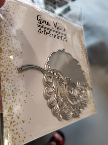 Gina Marie Metal cutting die - Flourish leaf