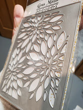 Load image into Gallery viewer, Gina Marie Metal cutting die - flower burst trio