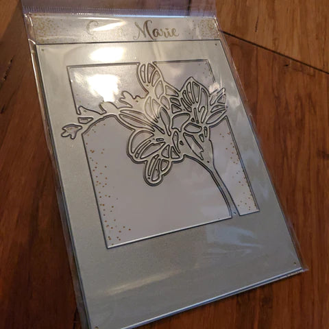 Gina Marie Metal cutting die -  Flower Polaroid A2 frame
