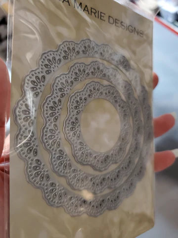 Gina Marie Metal cutting die - frilly lace nested circle