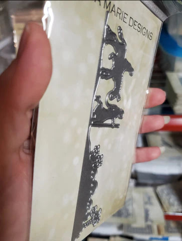 Gina Marie Metal cutting die - Mary and Joseph card edge border