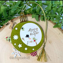 Load image into Gallery viewer, Gina Marie Metal cutting die - Ornament scene
