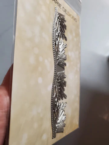 Gina Marie Metal cutting die - Pine bough needle border