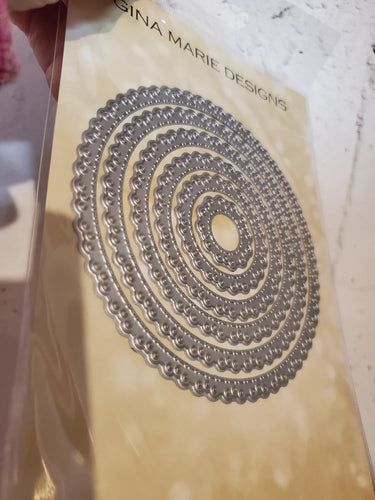 Gina Marie Metal cutting die - Pleated Lace nested circle